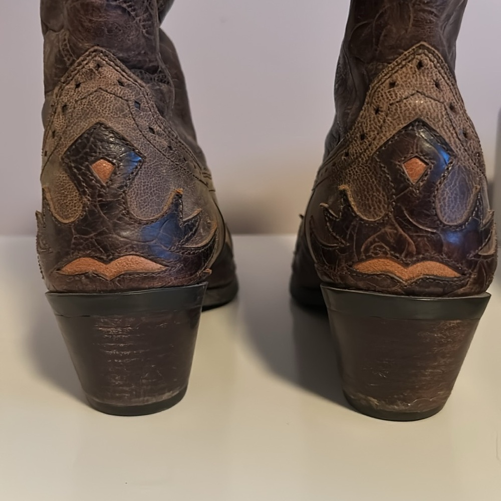 Ariat Cowboy Boots. Women’s size 8.5 - Picture 2 of 7